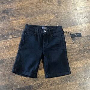 NWT Women's Black Bermuda Denim Shorts Size 4